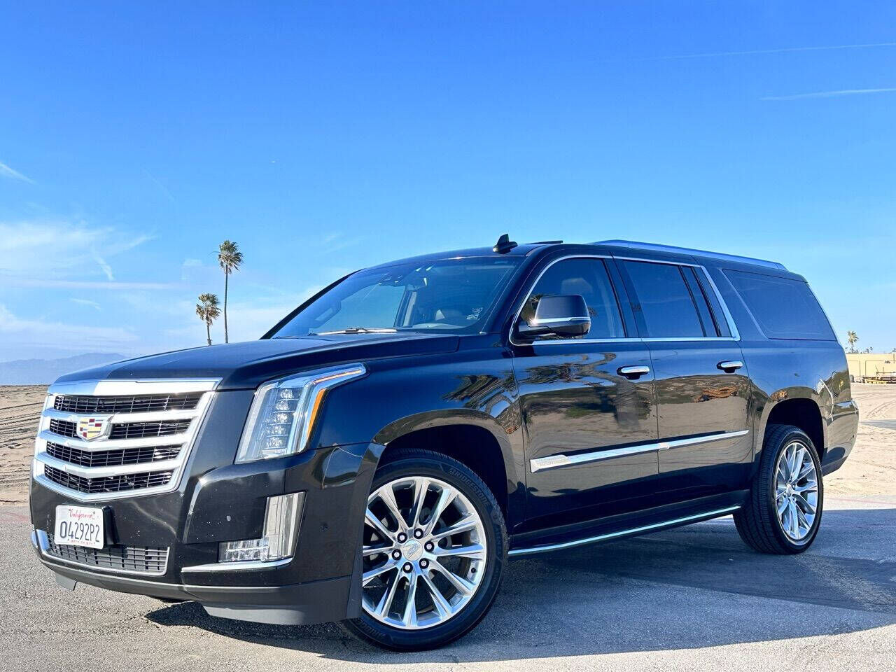 2018 CADILLAC Escalade ESV
