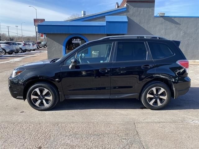 2017 SUBARU Forester