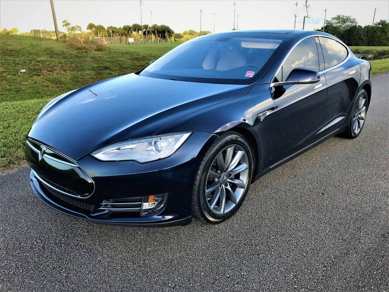 2013 TESLA Model S