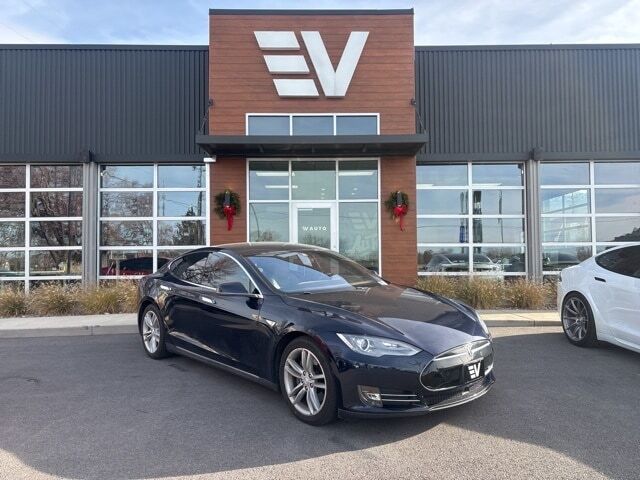 2015 TESLA Model S