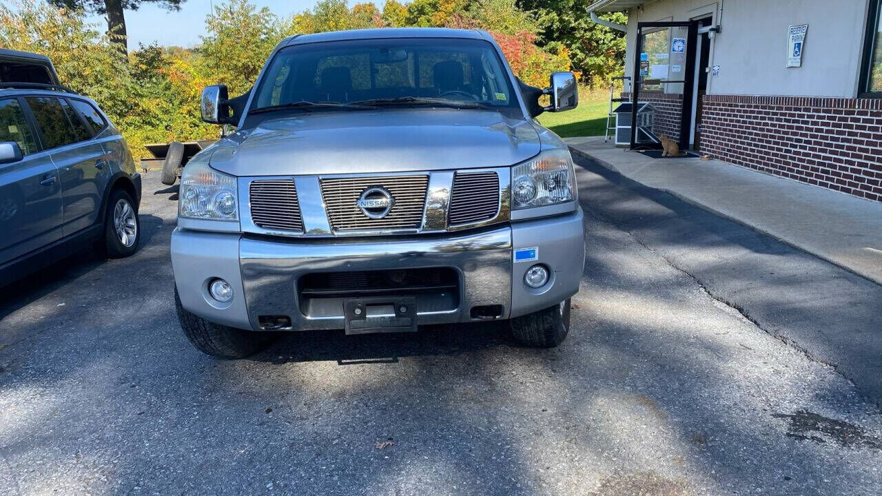 2004 NISSAN Titan