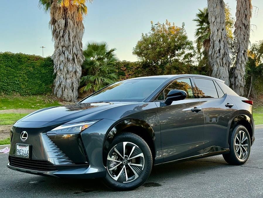 2024 LEXUS RZ
