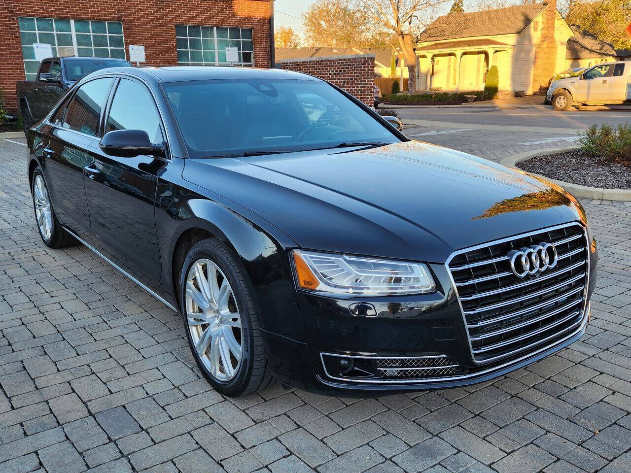 2016 AUDI A8