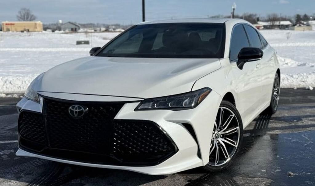 2019 TOYOTA Avalon