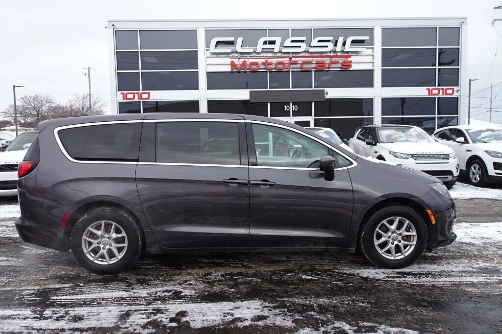 2017 CHRYSLER Pacifica