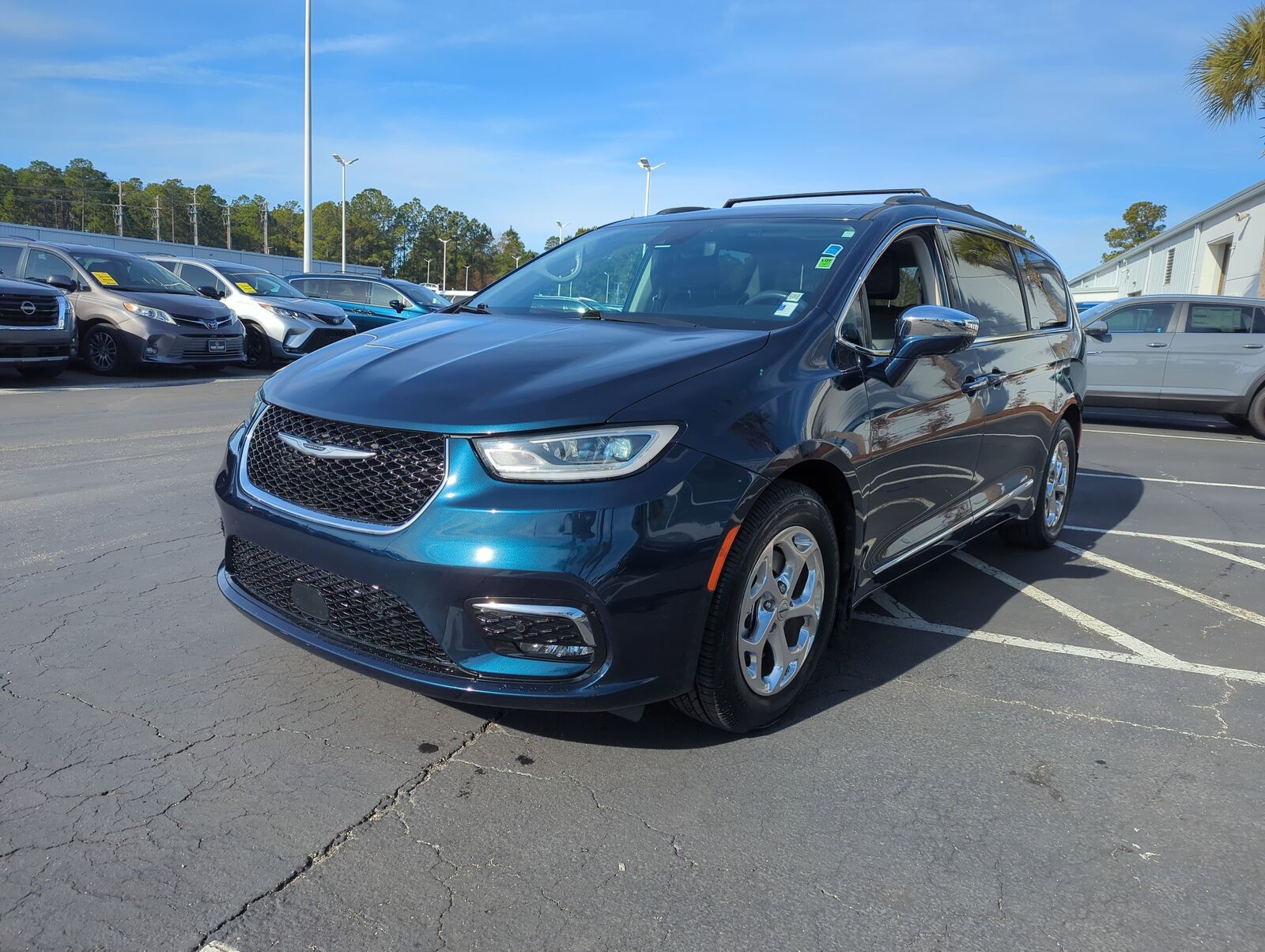 2022 CHRYSLER Pacifica