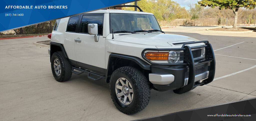 2014 TOYOTA FJ Cruiser