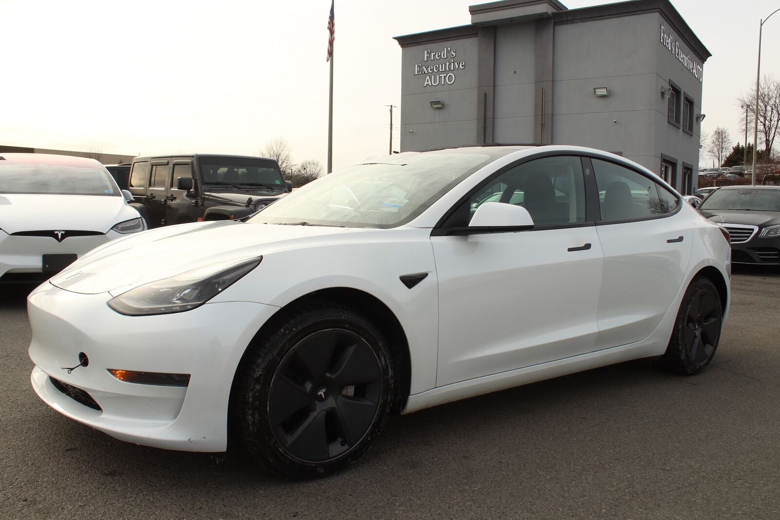 2023 TESLA Model 3