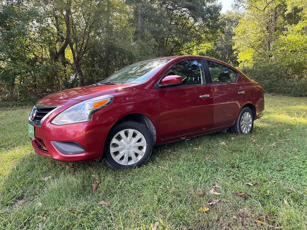 2017 NISSAN Versa