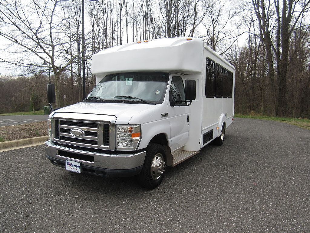 2015 FORD E-450