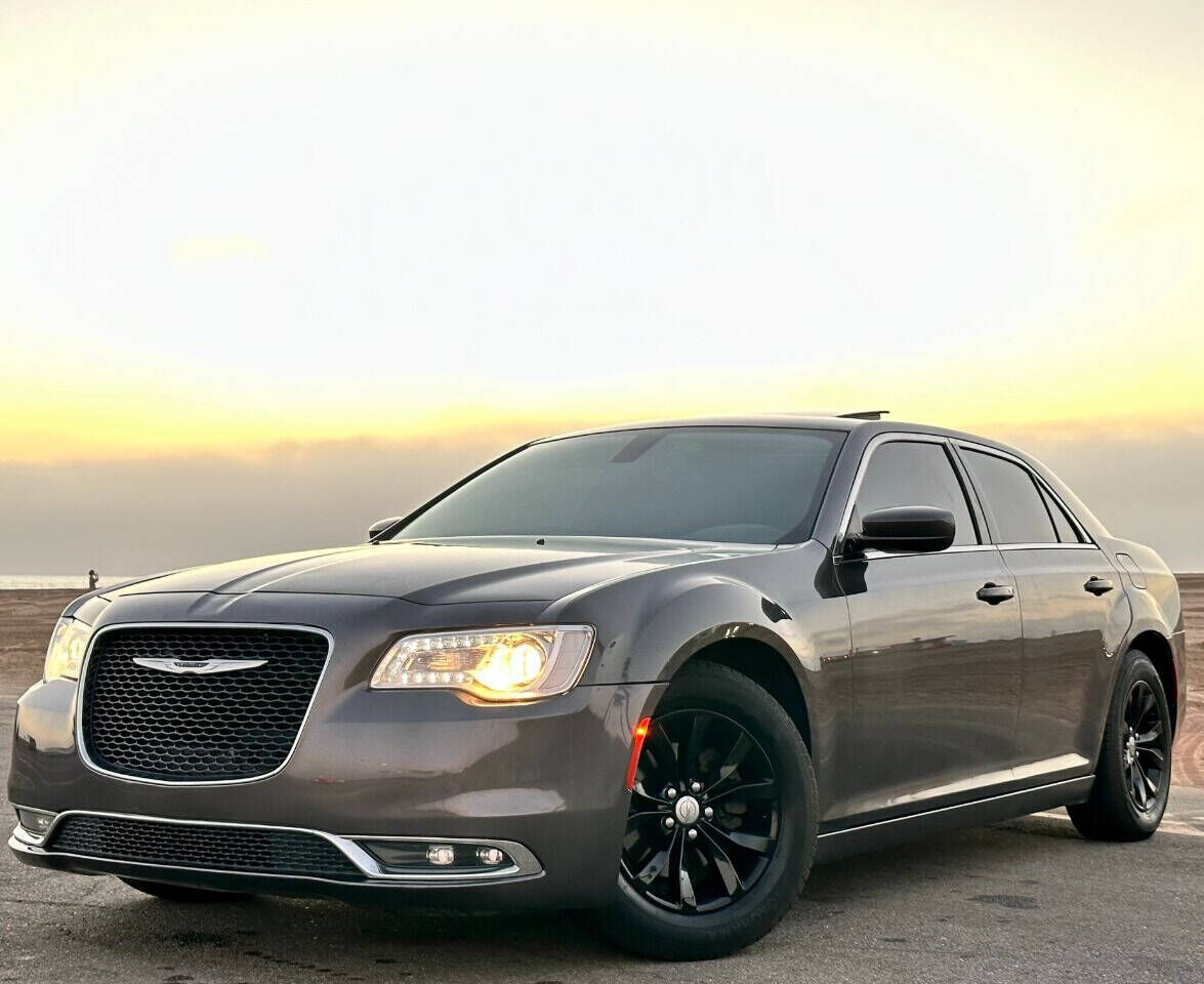 2016 CHRYSLER 300