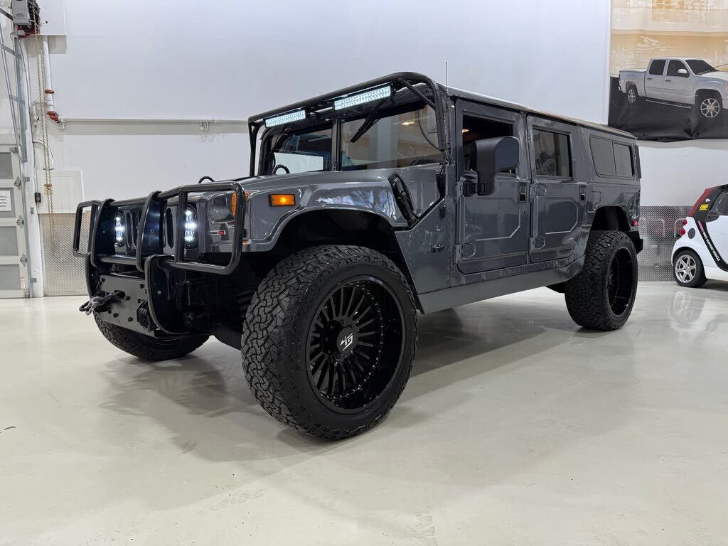 HUMMER H1