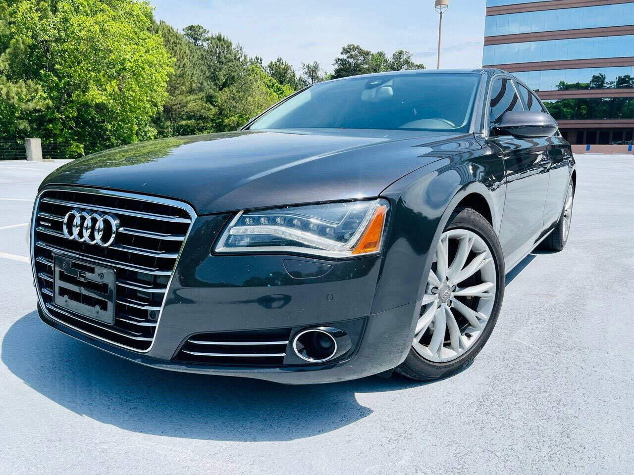 2011 AUDI A8