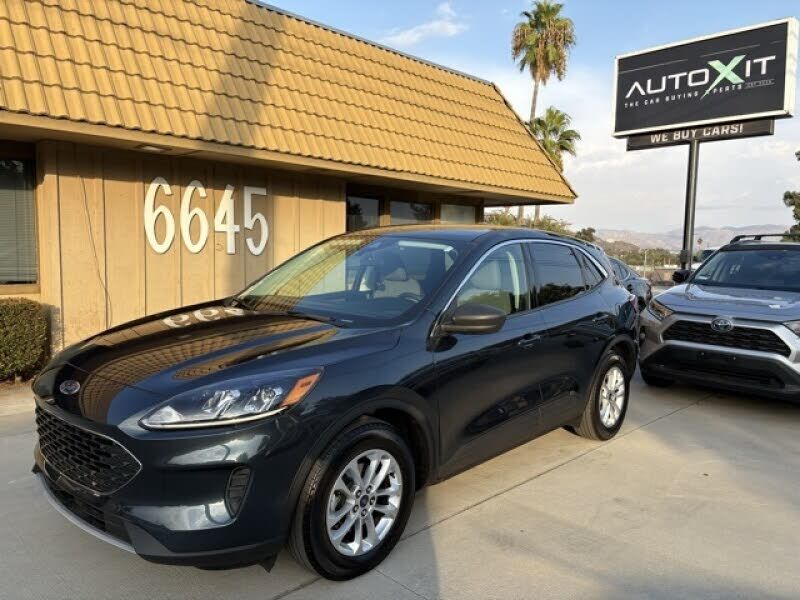 2022 FORD Escape