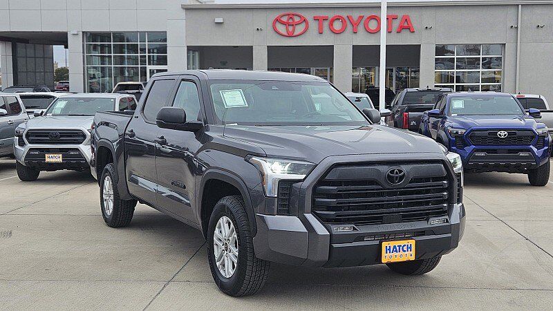 2024 TOYOTA Tundra