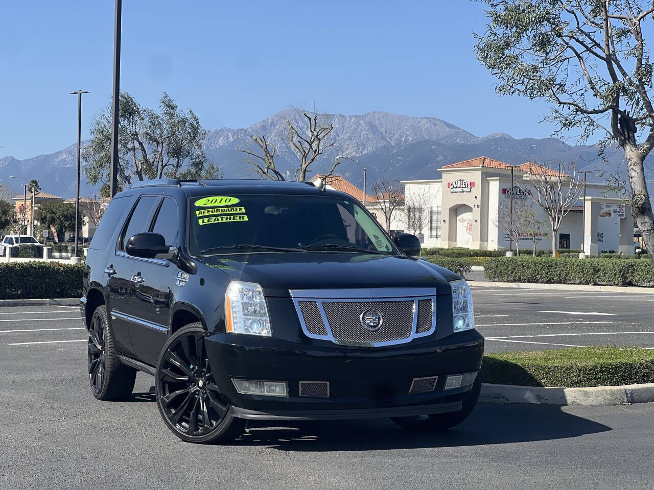 2010 CADILLAC Escalade
