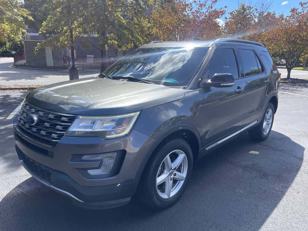 2017 FORD Explorer