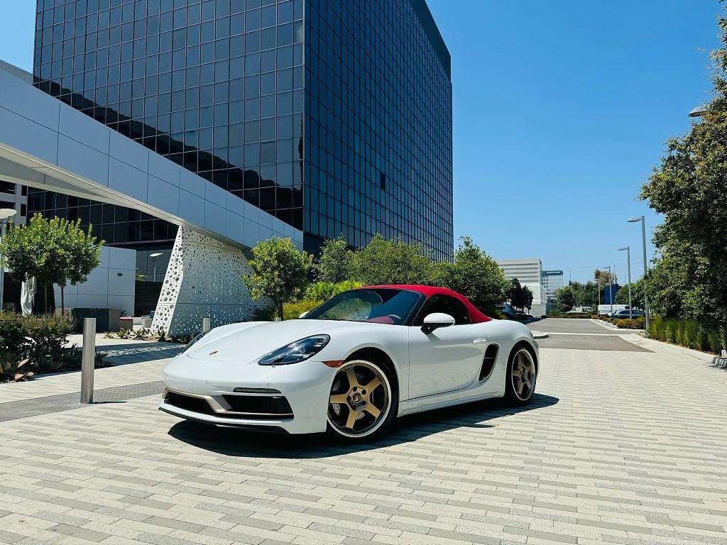 2022 PORSCHE 718