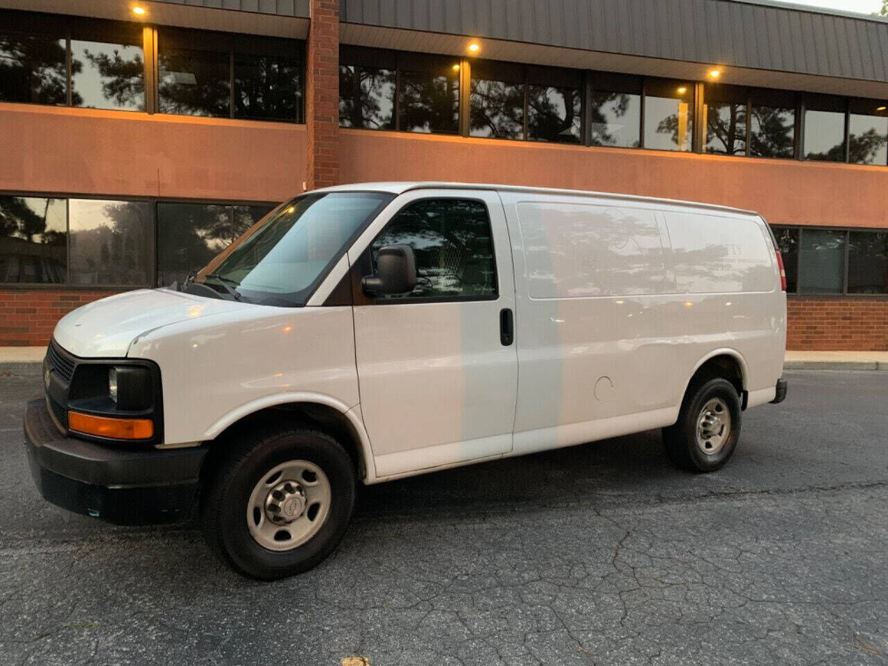 2011 CHEVROLET Express