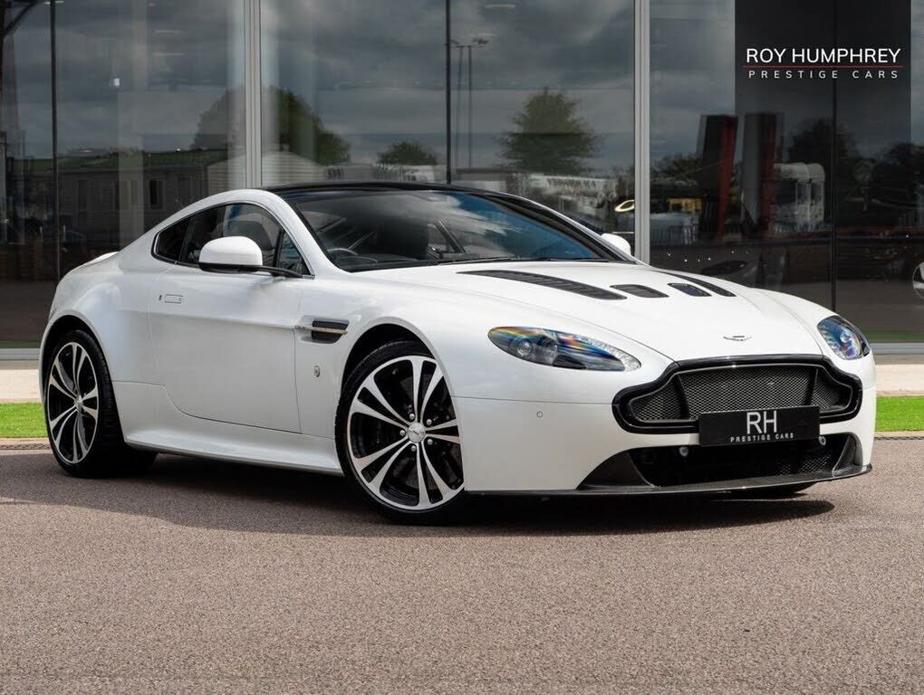 Aston Martin V12 Vantage