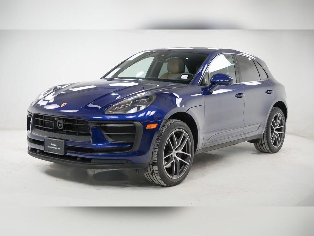 2022 PORSCHE Macan