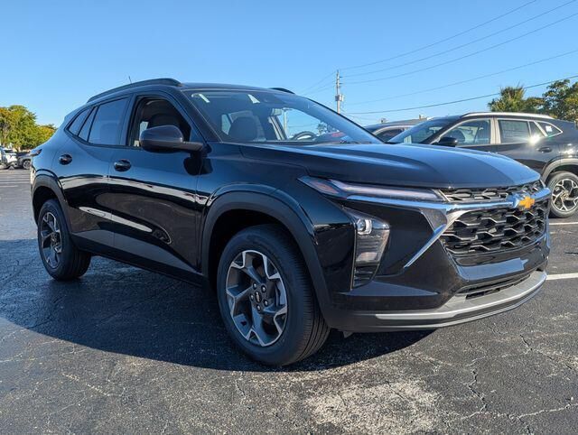 2026 CHEVROLET Trax