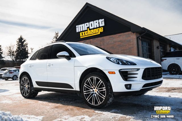 2016 PORSCHE Macan