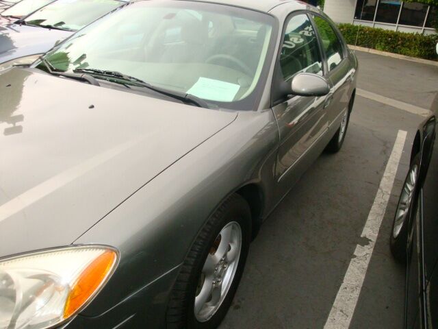 2003 FORD Taurus