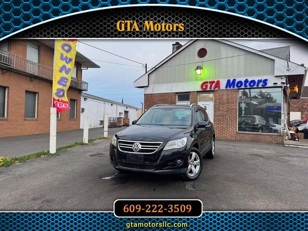 2010 VOLKSWAGEN Tiguan