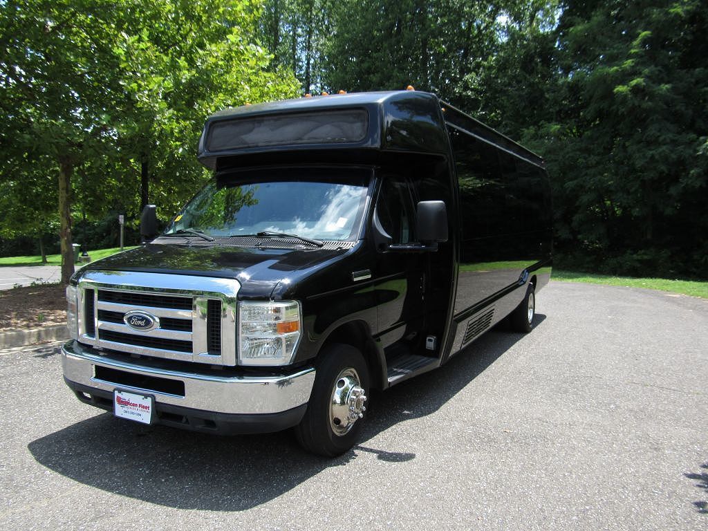 2015 FORD E-450