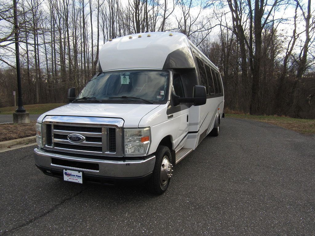 2013 FORD E-450