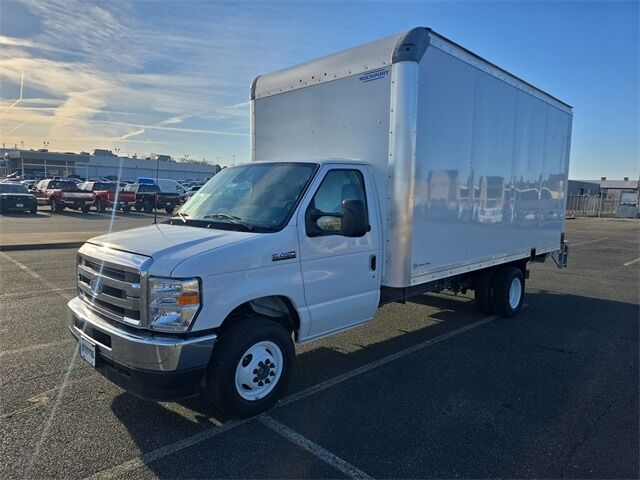 2026 FORD E-450