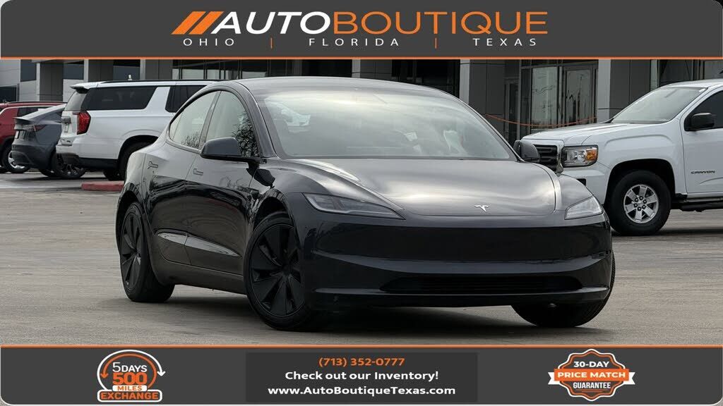2025 TESLA Model 3