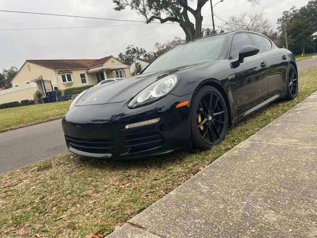 2016 PORSCHE Panamera