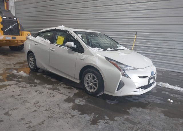 2017 TOYOTA PRIUS