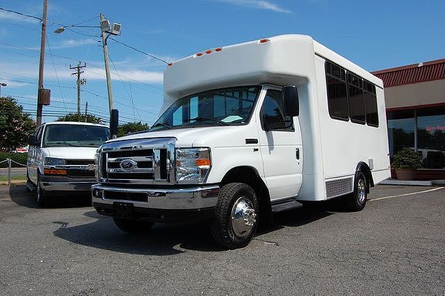 2016 FORD E-350