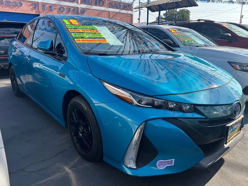 2018 TOYOTA Prius