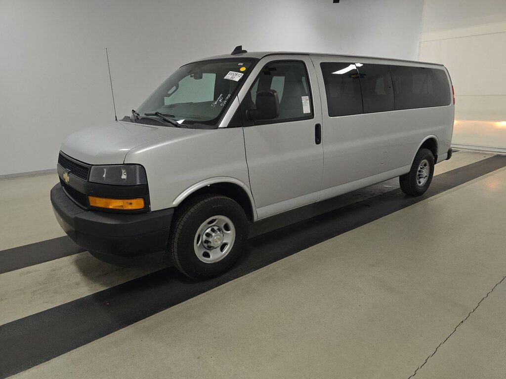 2023 CHEVROLET Express