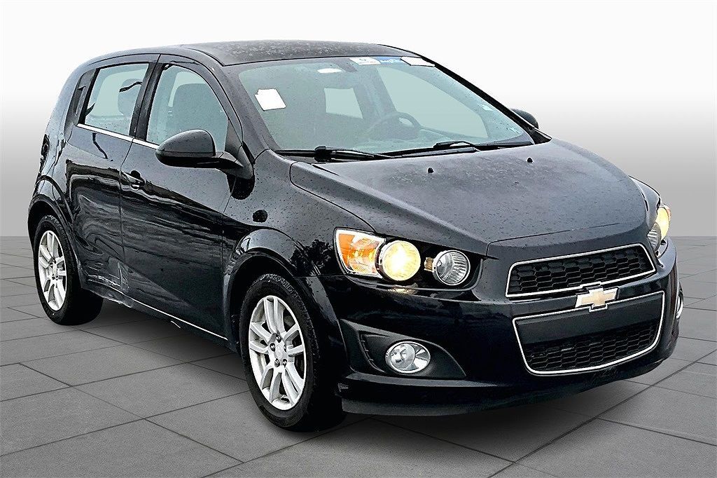 2016 CHEVROLET Sonic