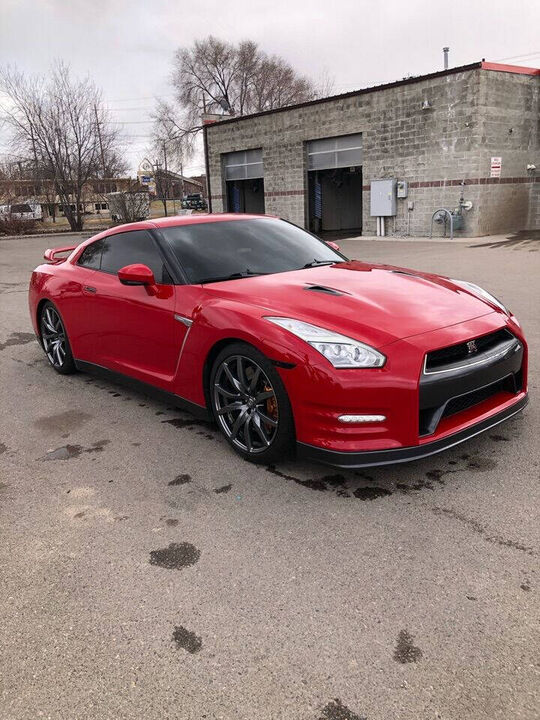 2015 NISSAN GT-R
