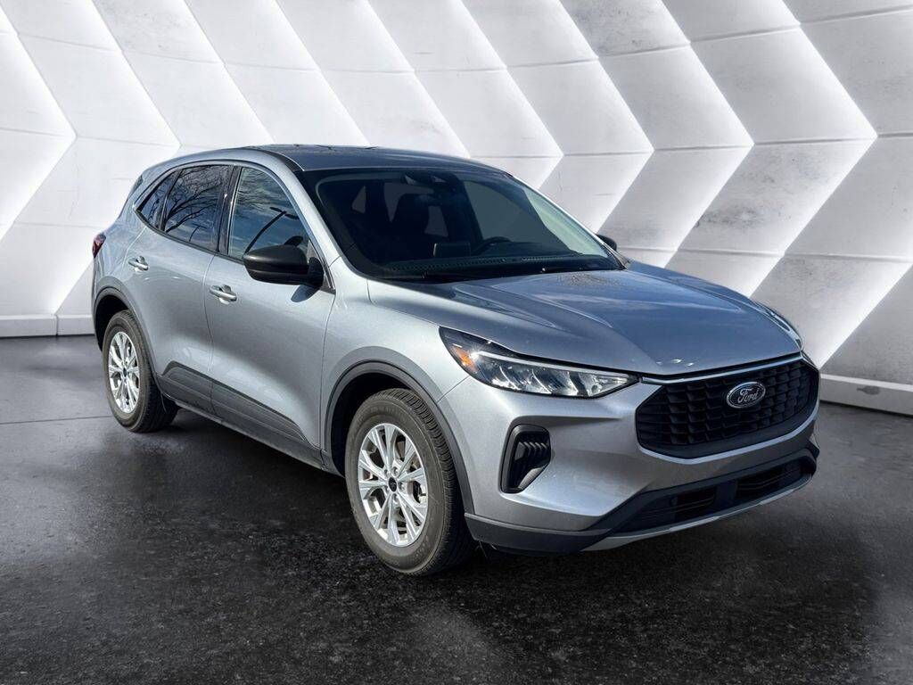 2024 FORD Escape