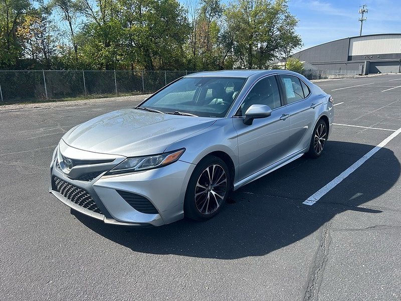 2018 TOYOTA Camry