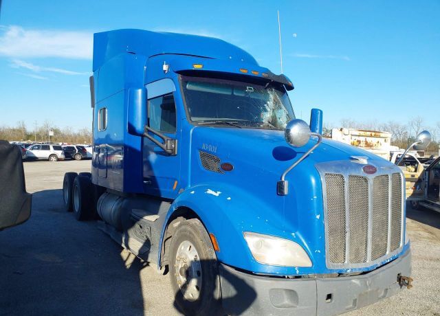 2017 PETERBILT 579