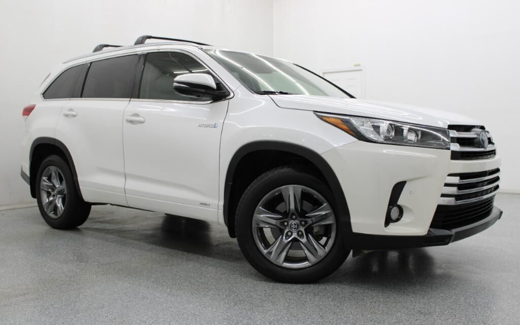 2017 TOYOTA Highlander