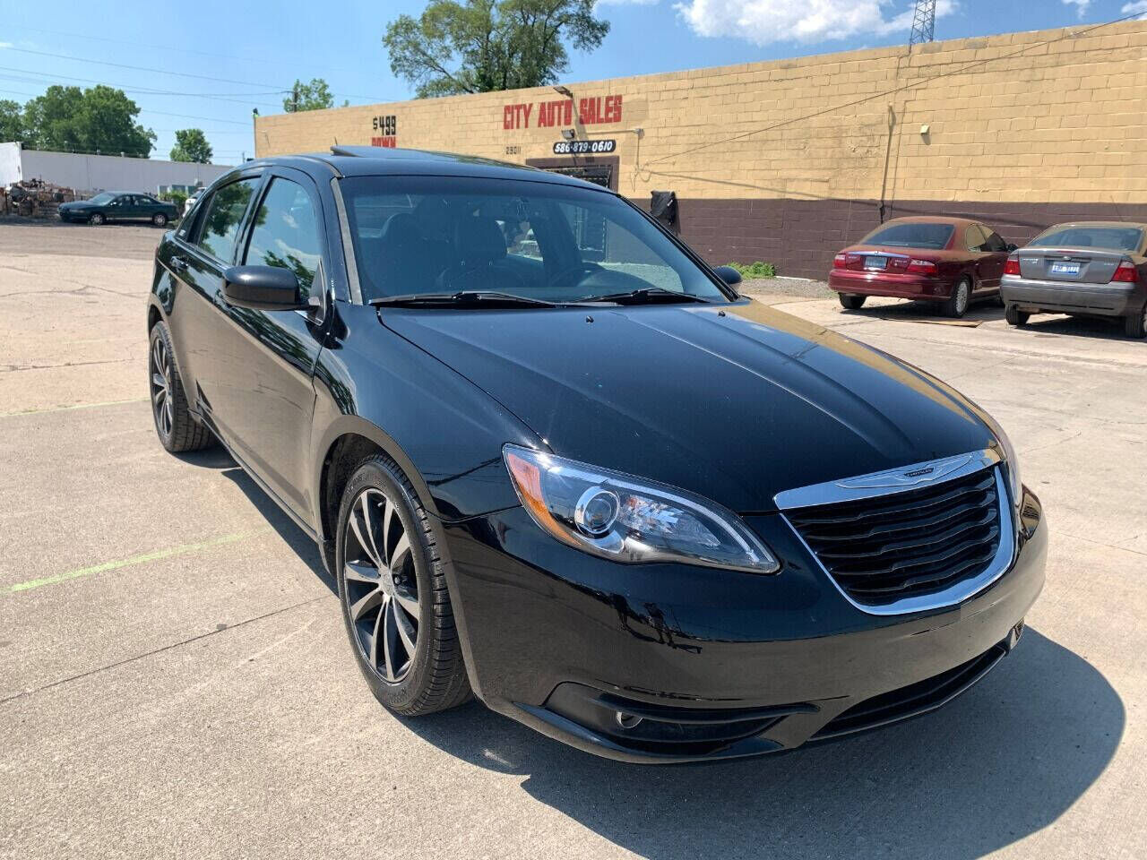 2013 CHRYSLER 200