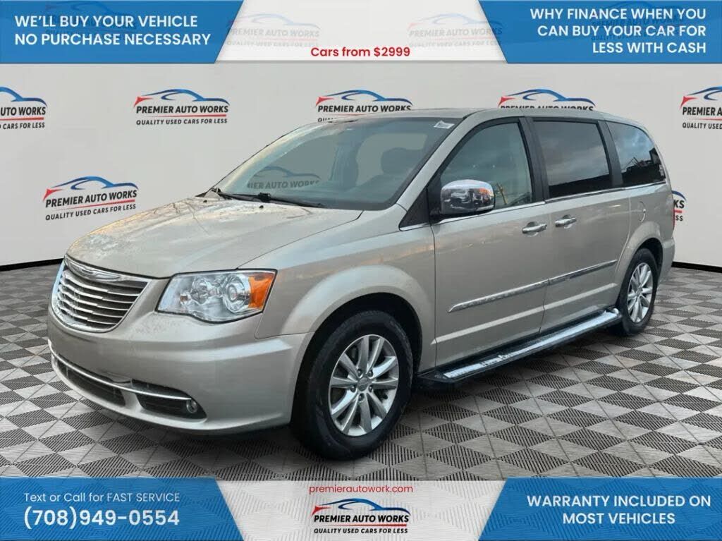 2015 CHRYSLER Town and Country