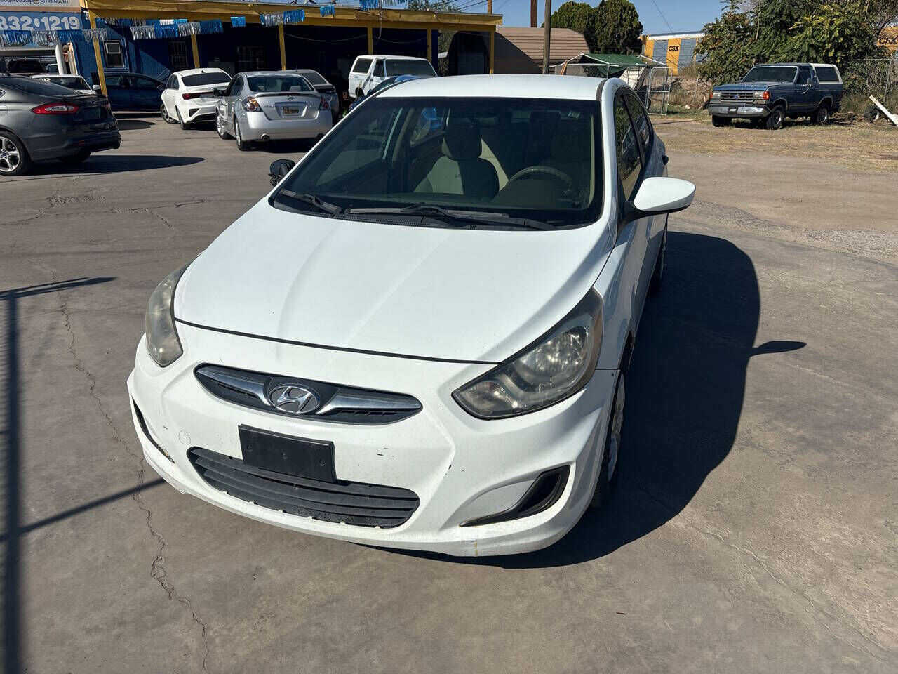 2012 HYUNDAI Accent