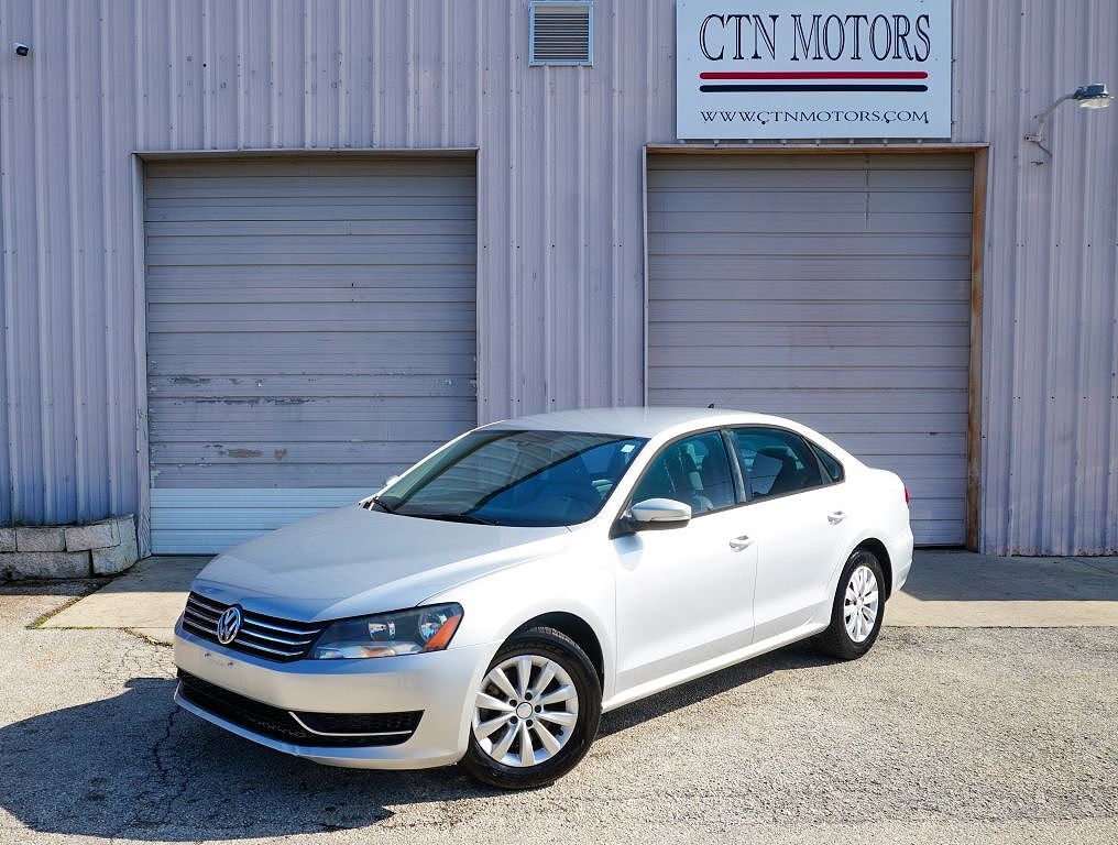 2014 VOLKSWAGEN Passat