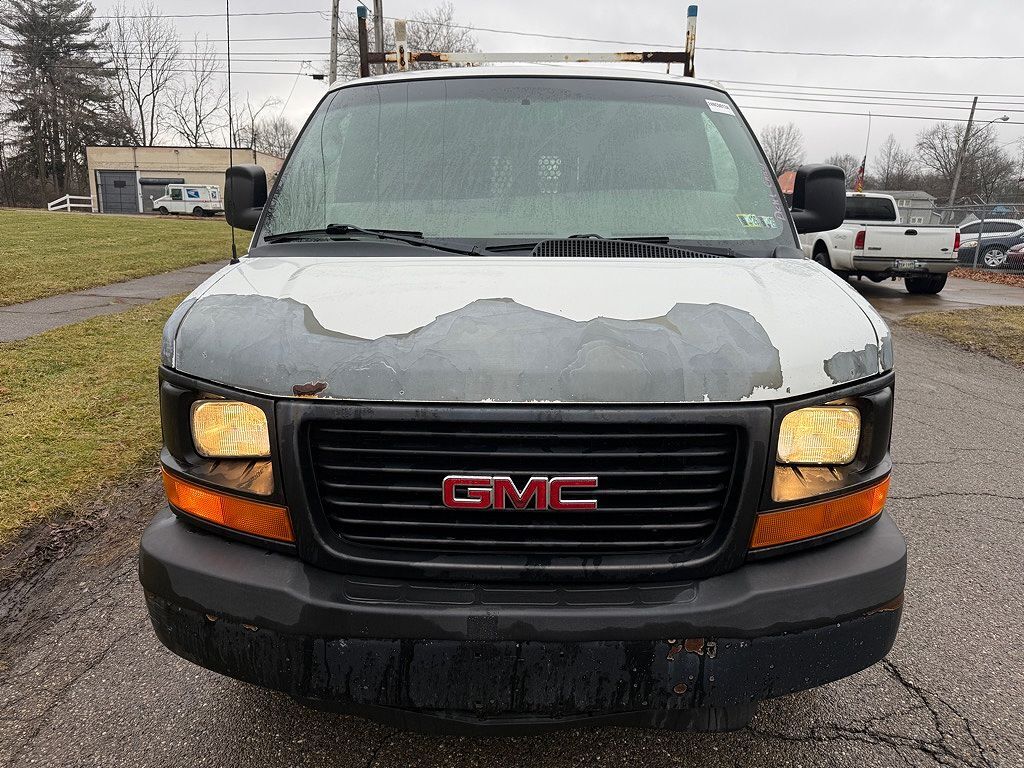 GMC Savana