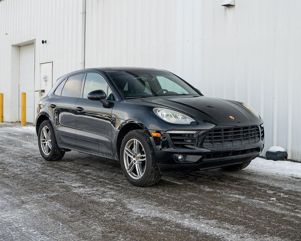 2015 PORSCHE Macan